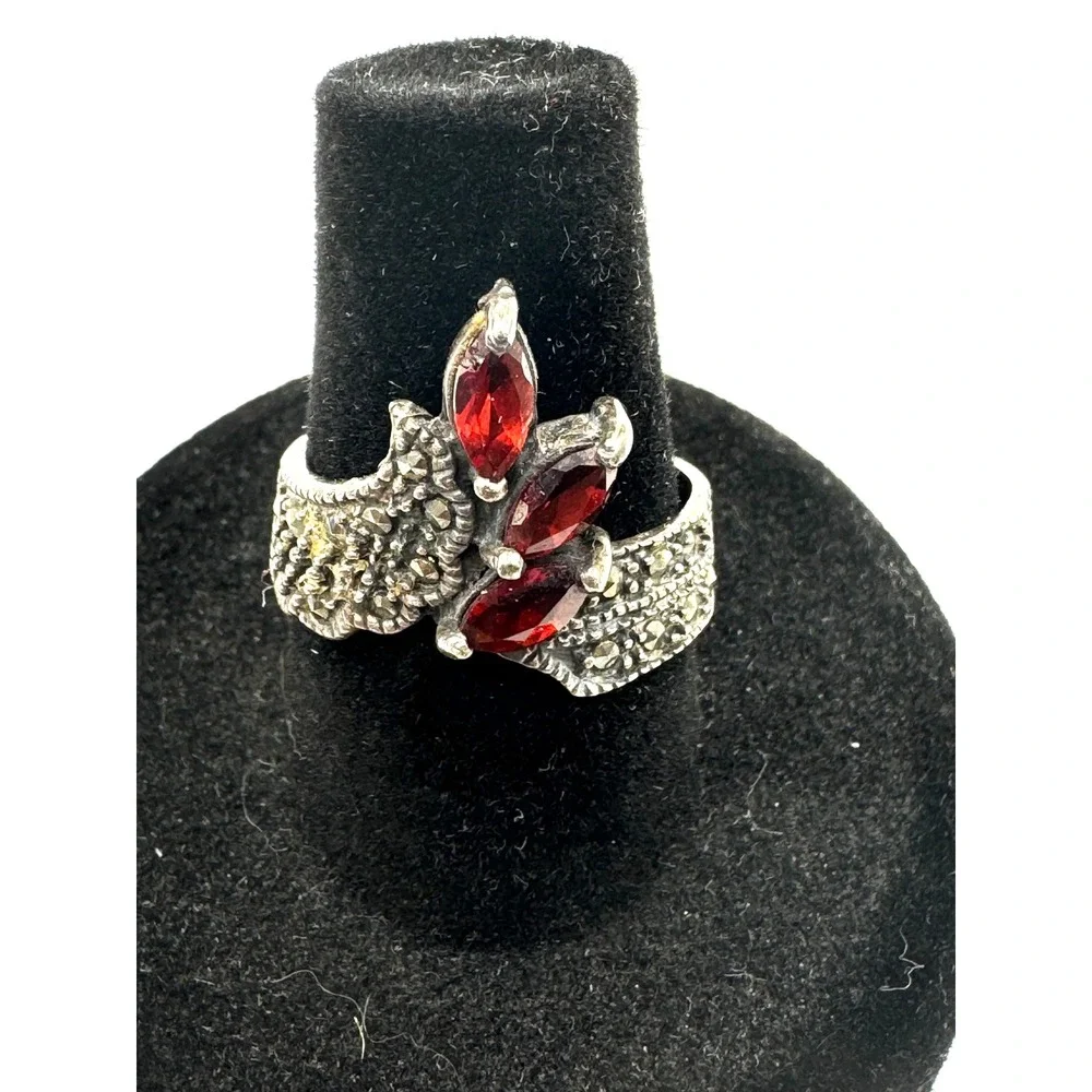 Sterling Silver 925 Marcasite Red Garnet Marquise Cluster Ring Size 7